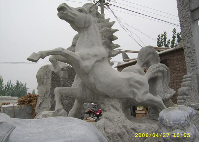 馬03